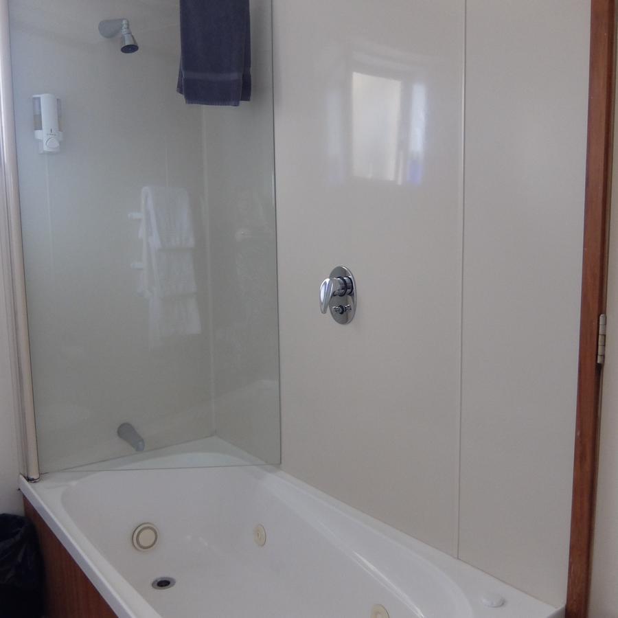 299 On Devon West Motel New Plymouth Buitenkant foto