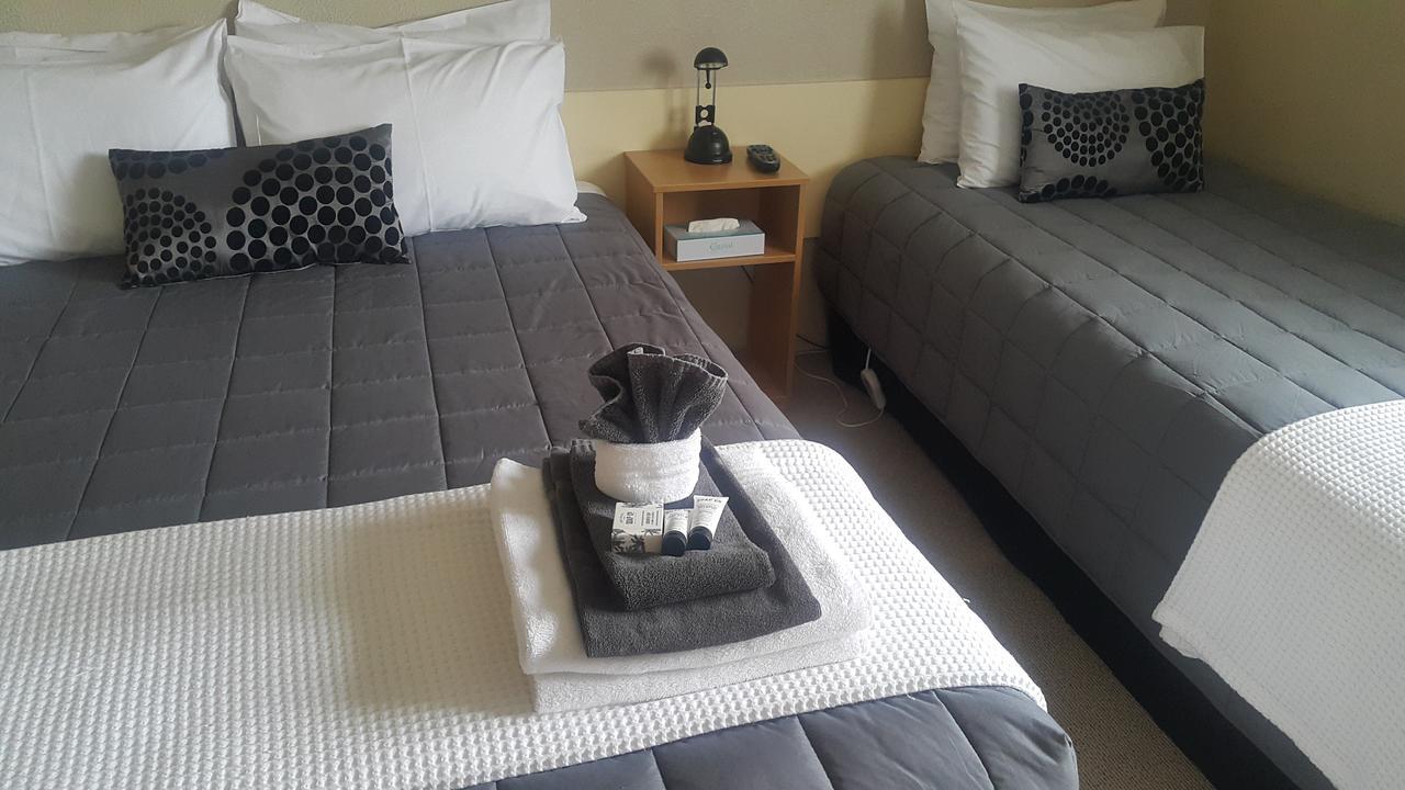 299 On Devon West Motel New Plymouth Buitenkant foto