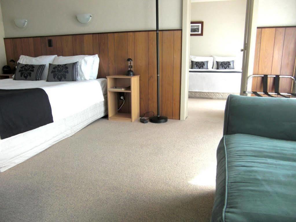 299 On Devon West Motel New Plymouth Buitenkant foto