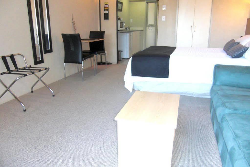 299 On Devon West Motel New Plymouth Buitenkant foto