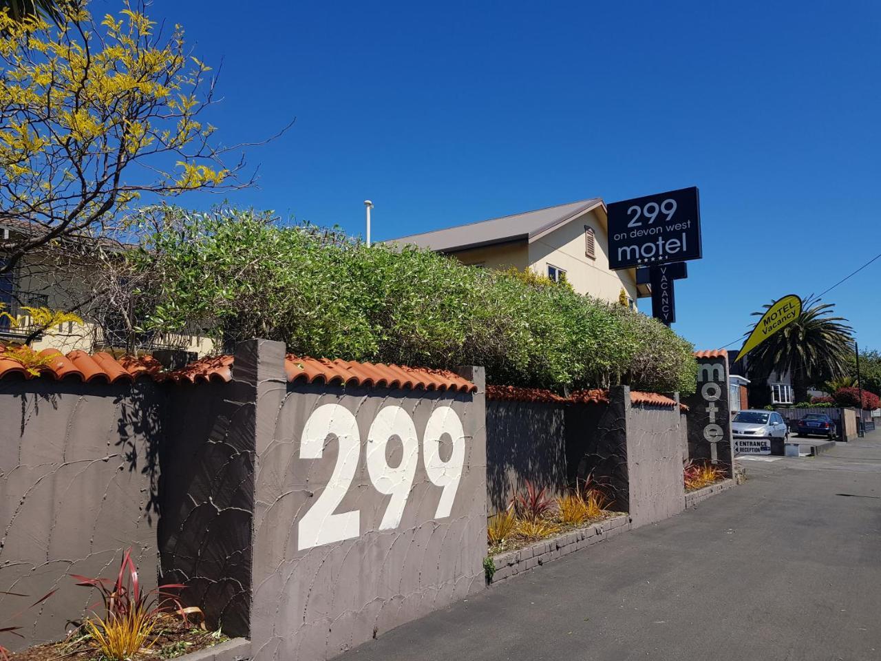299 On Devon West Motel New Plymouth Buitenkant foto